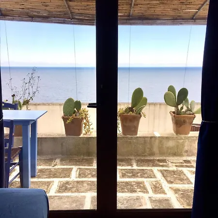 Monolokal Blu Apartment